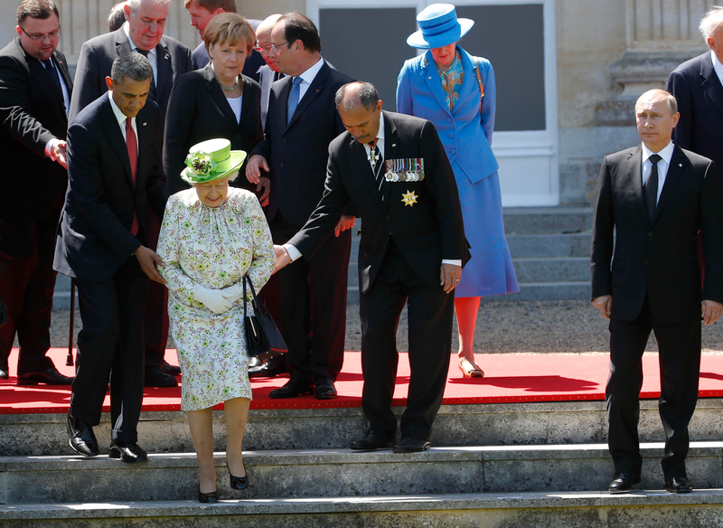 Illustration for article titled Vladimir Putin Got a Little Too Cozy With the First Lady of China